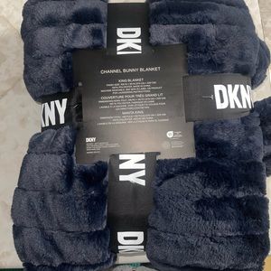 DKNY Channel Bunny Blanket- King Size-Navy Blue-Cozy Luxe-NWT